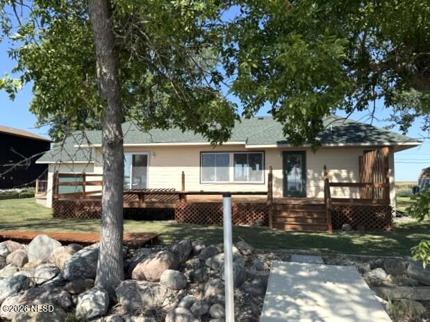 712 N LAKE DRIVE