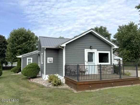 211 S RAILWAY STREET - Photo 2