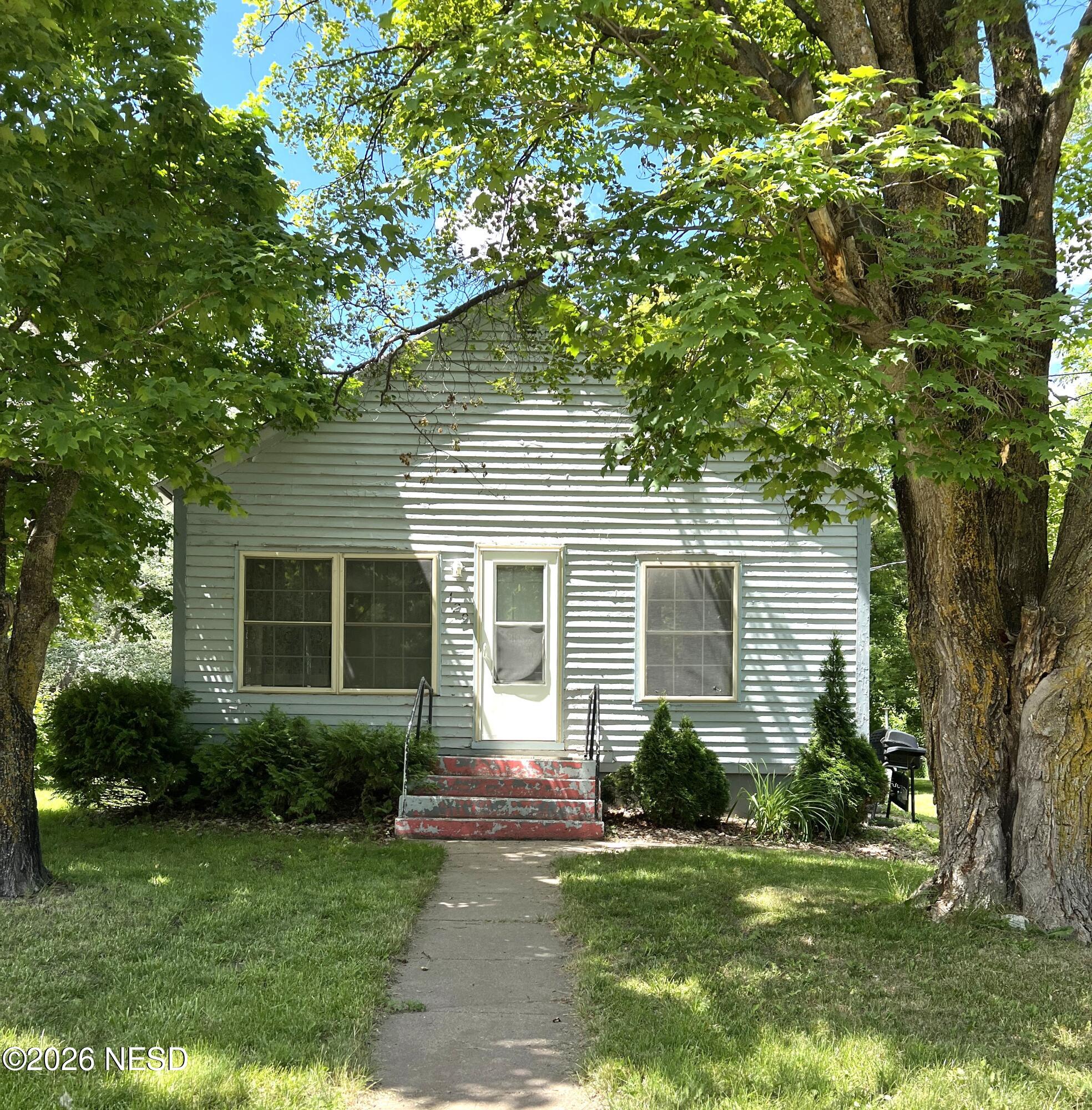 Photo 1 of 9 — 129 S MAIN STREET, Strandburg, SD 57265