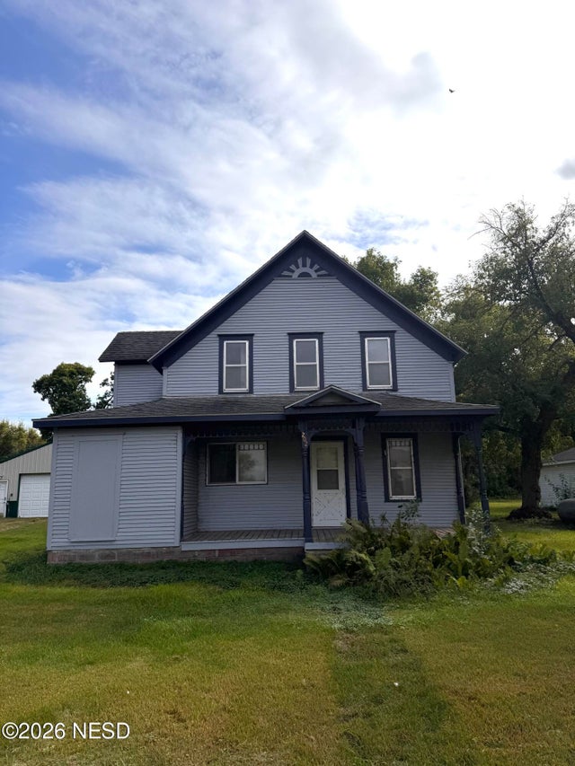 202 E LAKEVIEW AVENUE
