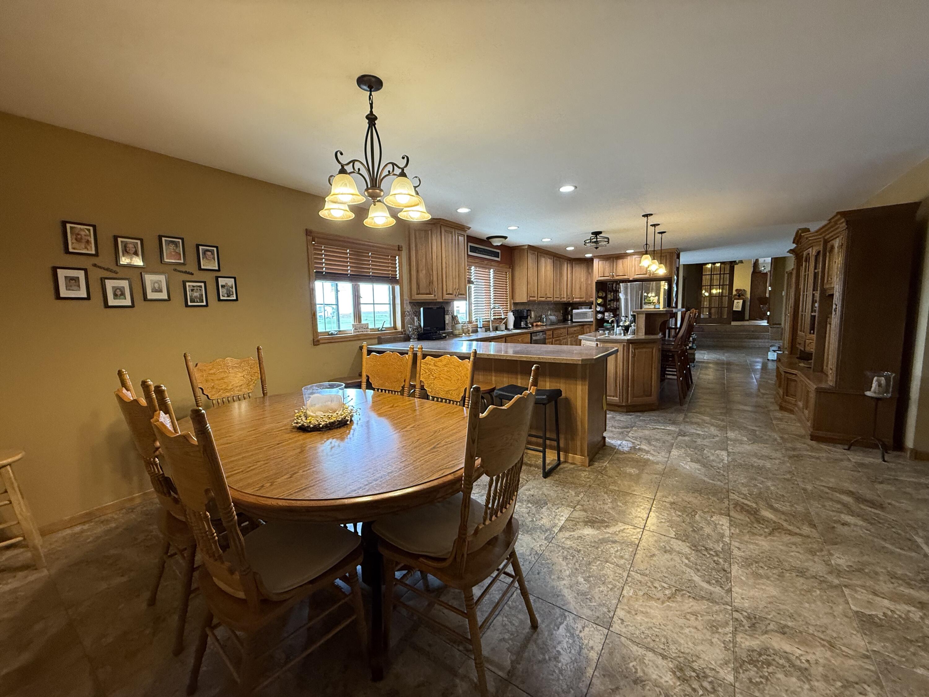 Doland, South Dakota, 57436, United States, 5 Bedrooms Bedrooms, ,4 BathroomsBathrooms,Residential,Active,2041704