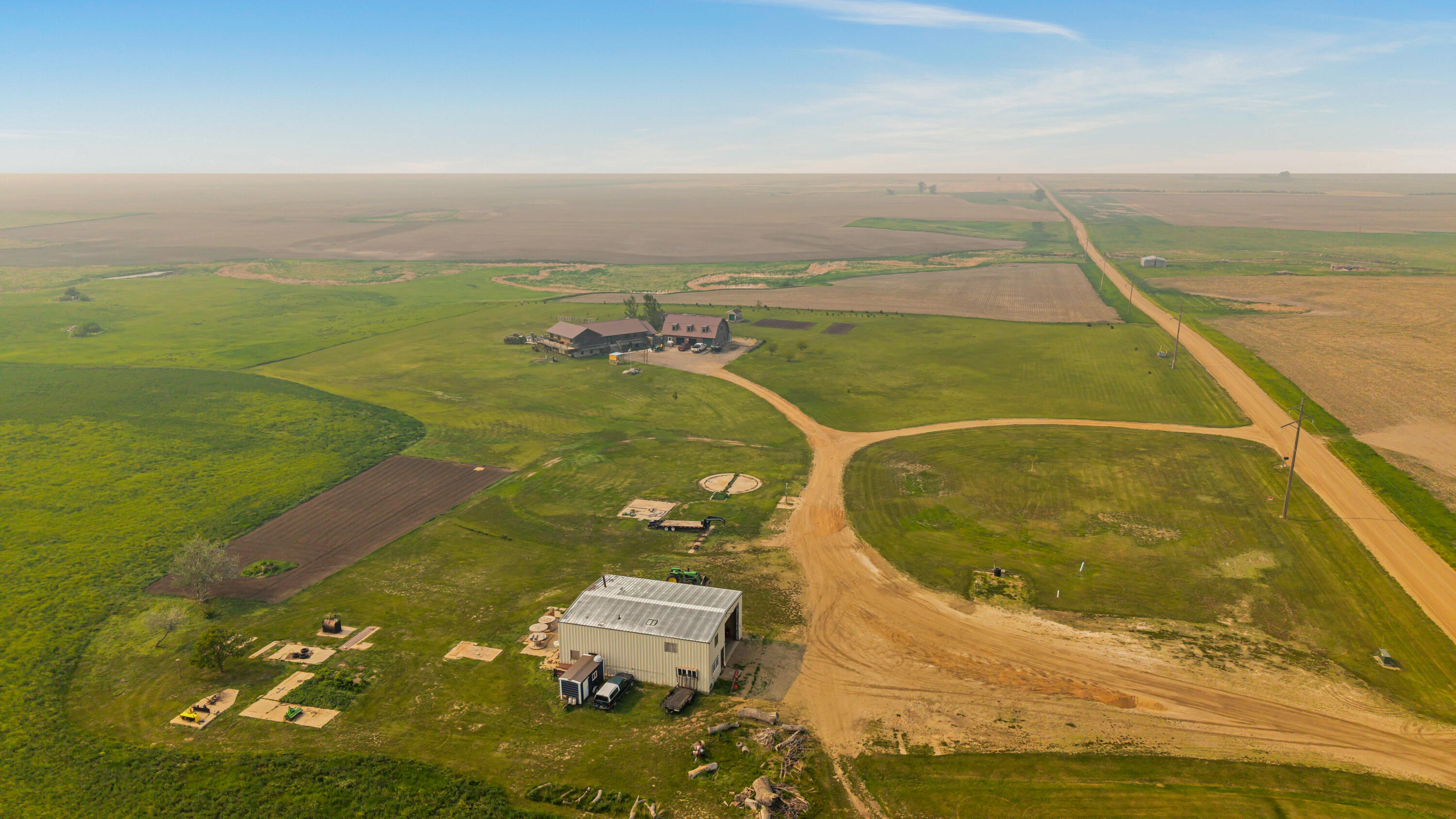 Doland, South Dakota, 57436, United States, 5 Bedrooms Bedrooms, ,4 BathroomsBathrooms,Residential,Active,2041704