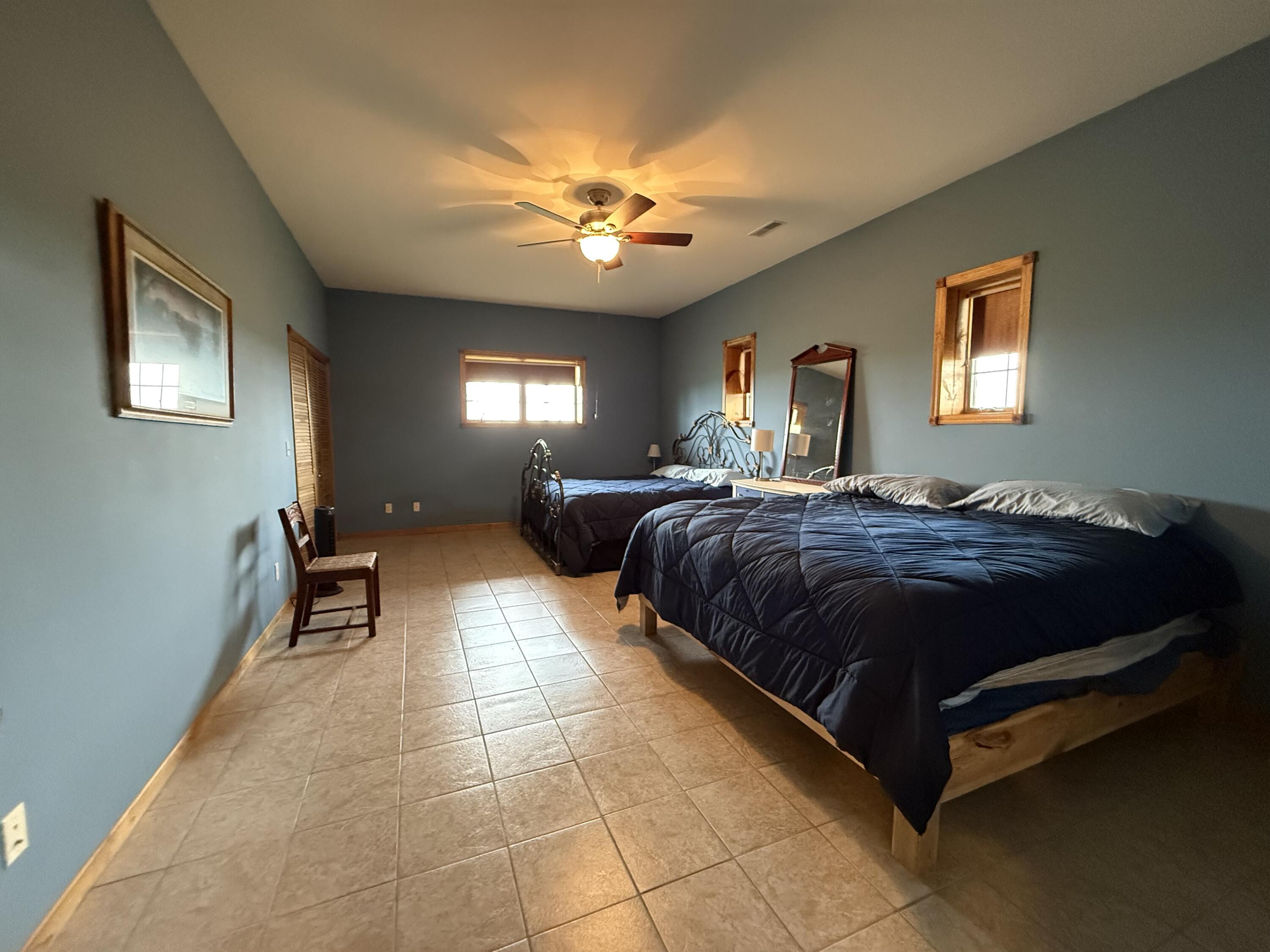 Doland, South Dakota, 57436, United States, 5 Bedrooms Bedrooms, ,4 BathroomsBathrooms,Residential,Active,2041704
