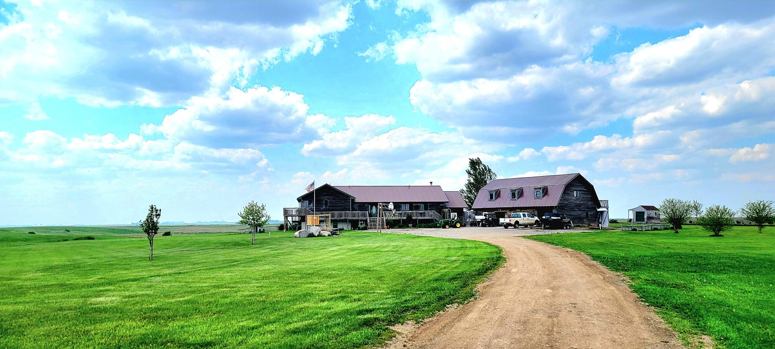 Doland, South Dakota, 57436, United States, 5 Bedrooms Bedrooms, ,4 BathroomsBathrooms,Residential,Active,2041704