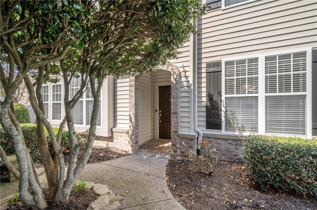 921 Turtle Pond Lane, Virginia Beach, VA 23455 MLS 10523694 Listing