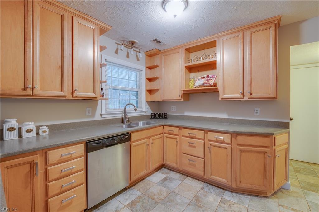 1100 Old York Hampton Highway, Yorktown, VA 23692 MLS 10421261