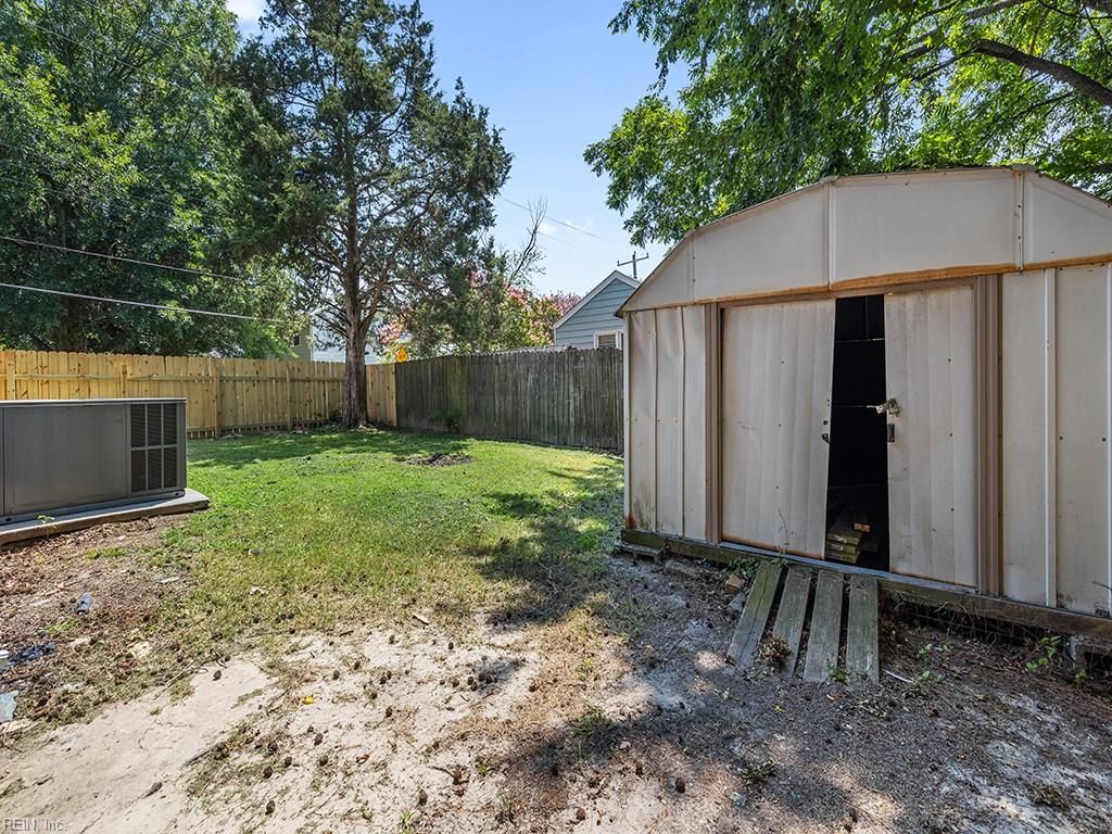 2015 Willow Wood Drive, Norfolk, VA 23509 MLS 10497547 Listing