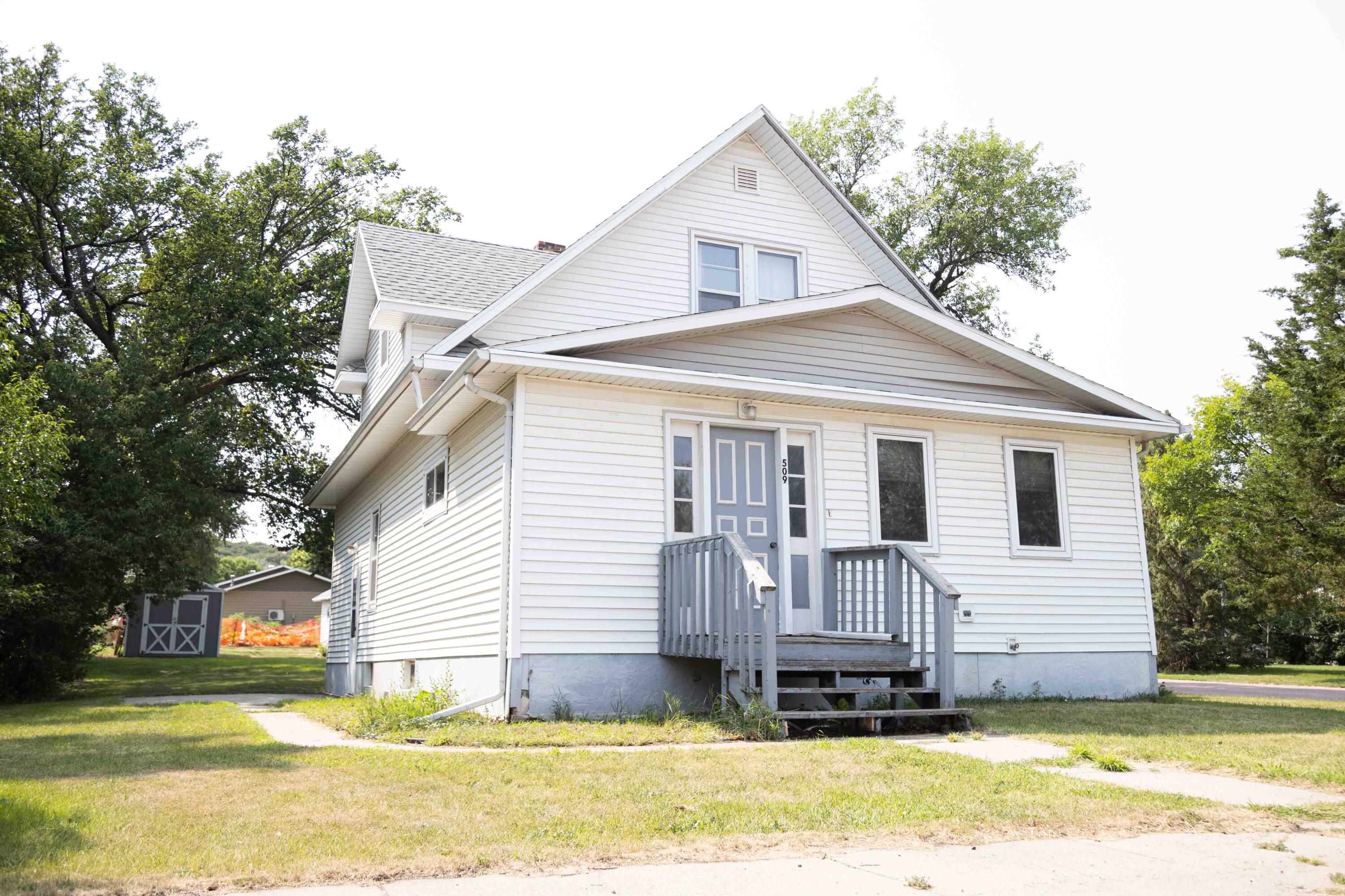509 Dakota Ave - Photo 3