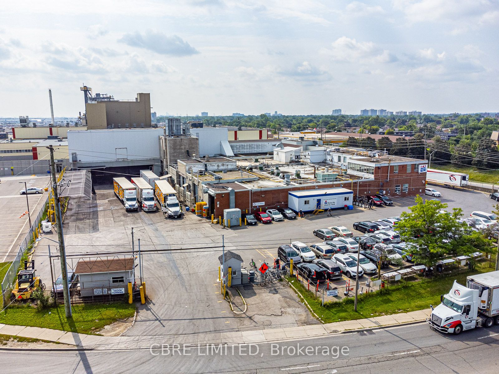 32 Kennedy Road S