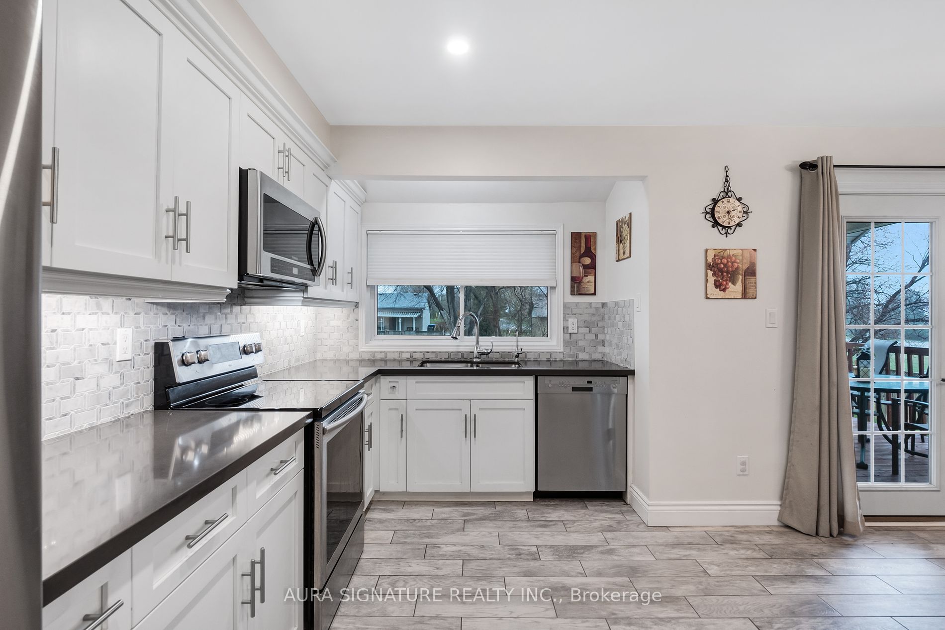 4 Jamieson Drive