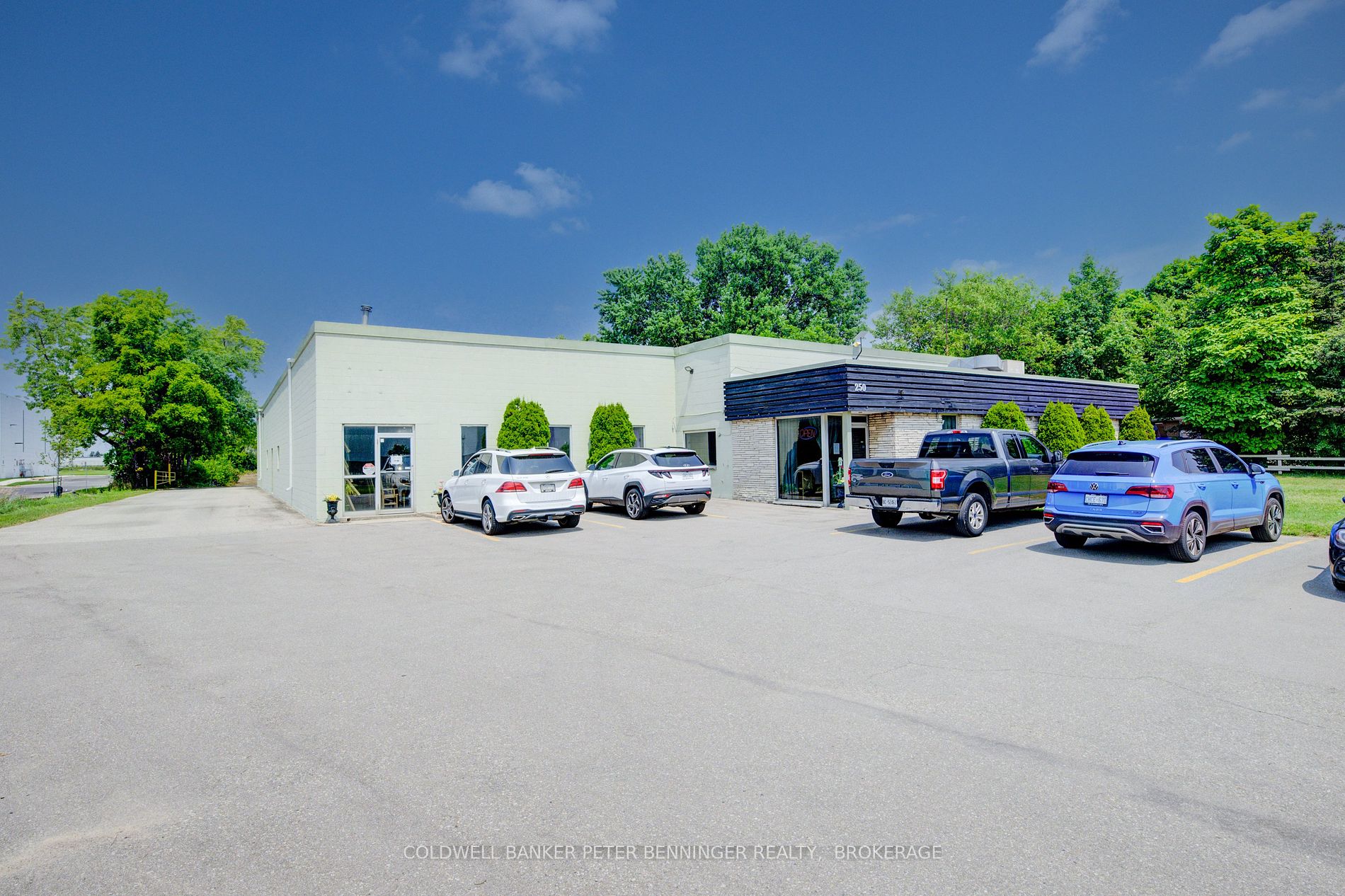 250 PINEBUSH Road