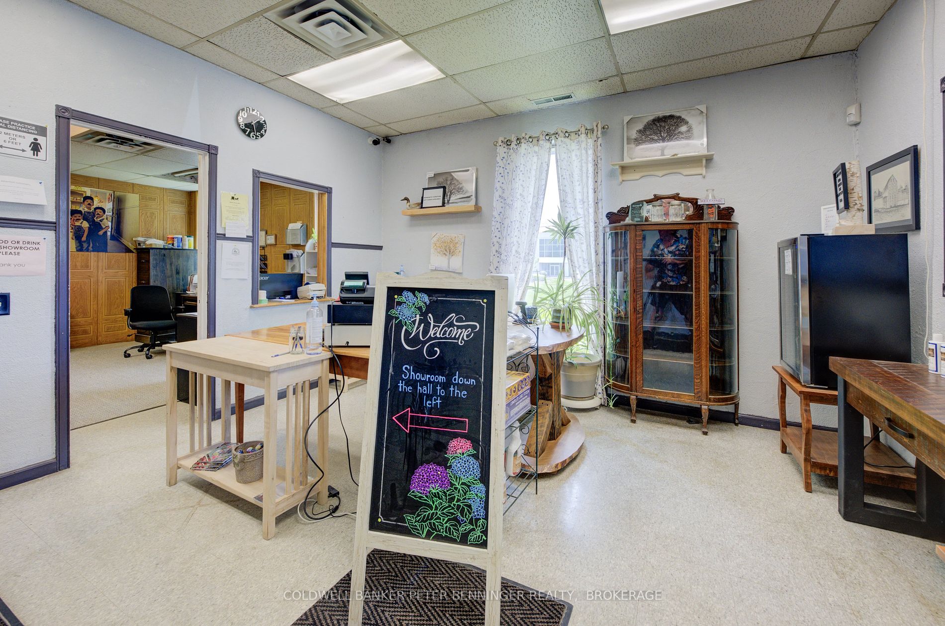 250 PINEBUSH Road