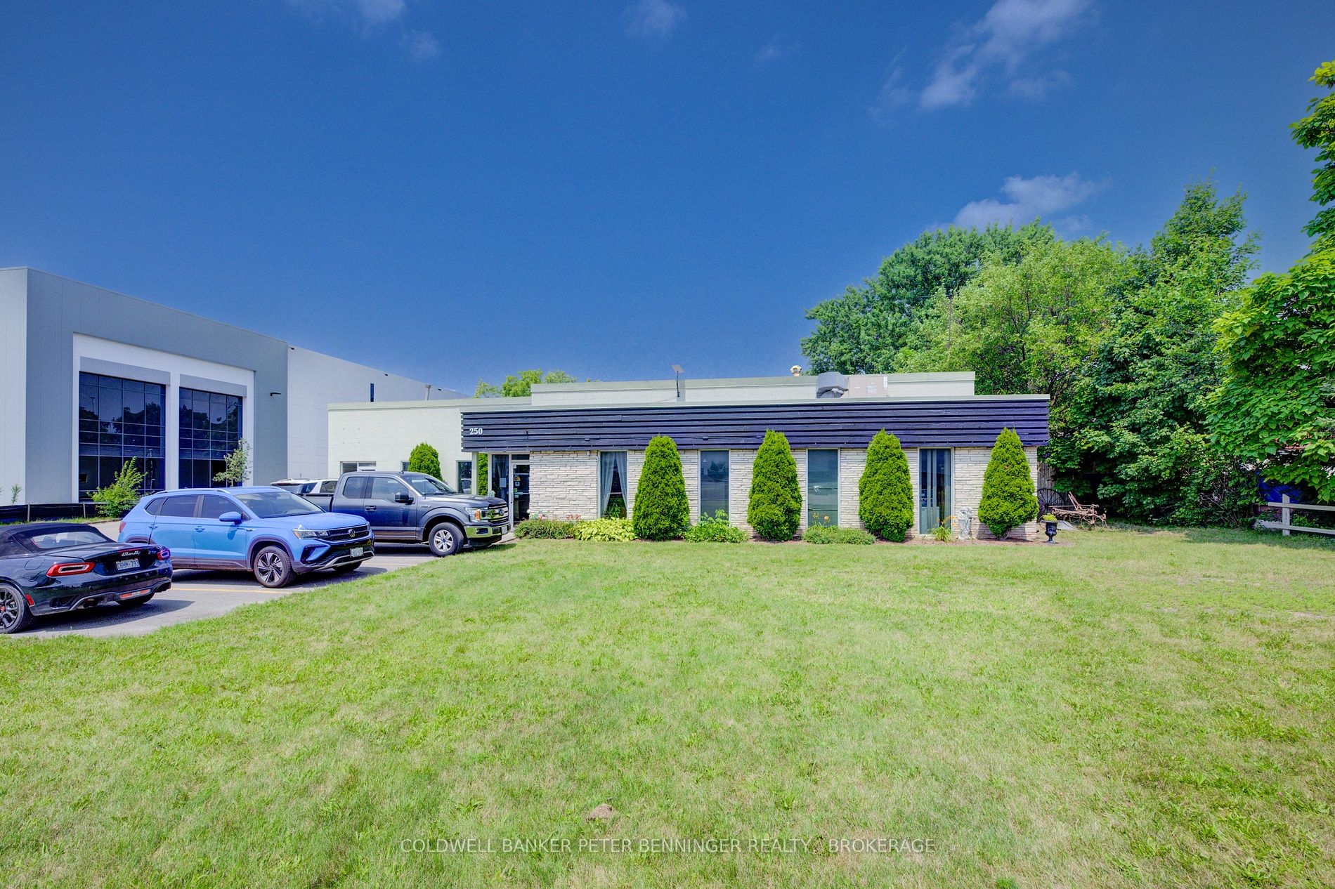 250 PINEBUSH Road