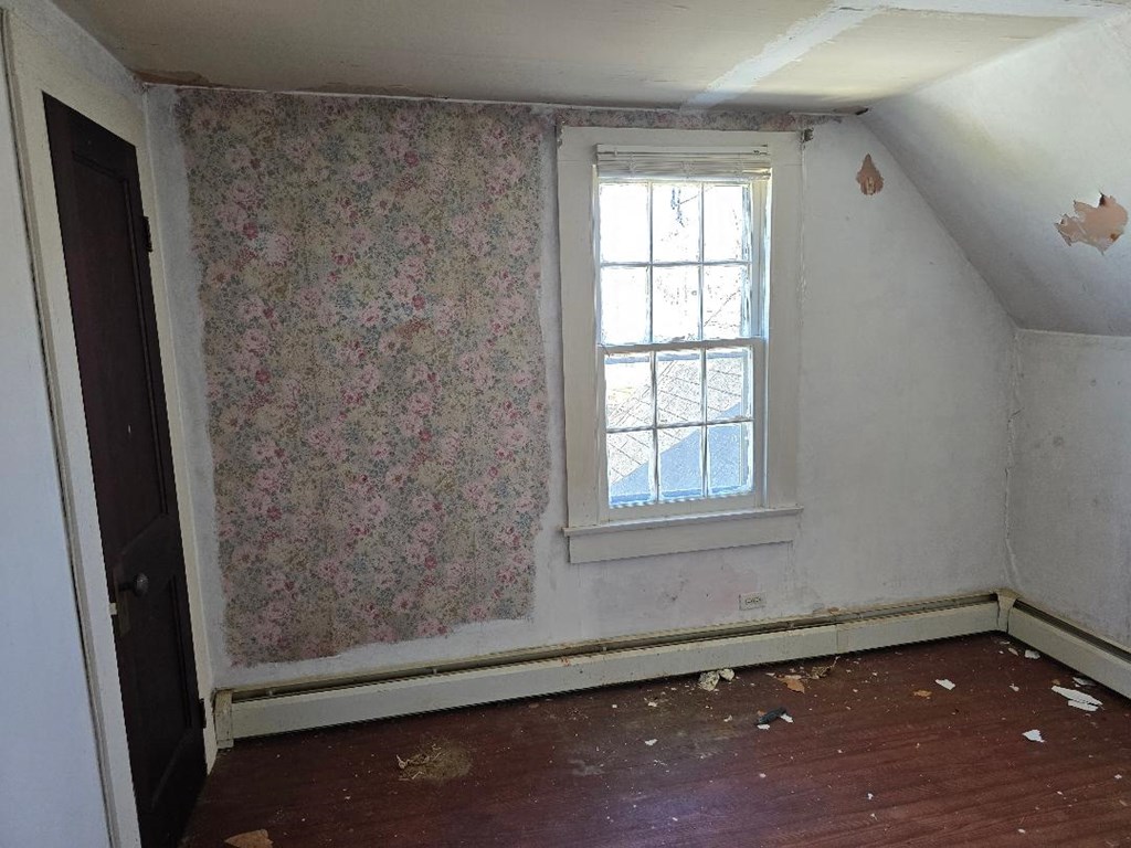 27277 ** Main St, Hallwood, Virginia image 9