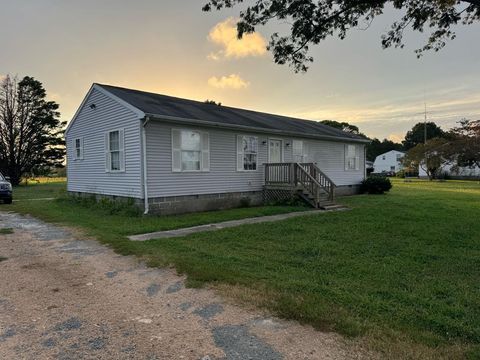 Homes For Sale - 15472 Pungoteague Rd<br/> Accomack County, Painter, VA 23420