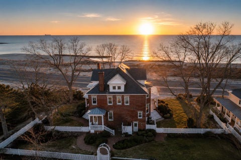 Homes For Sale - 306 Bay Ave<br/> Cape Charles, VA 23310