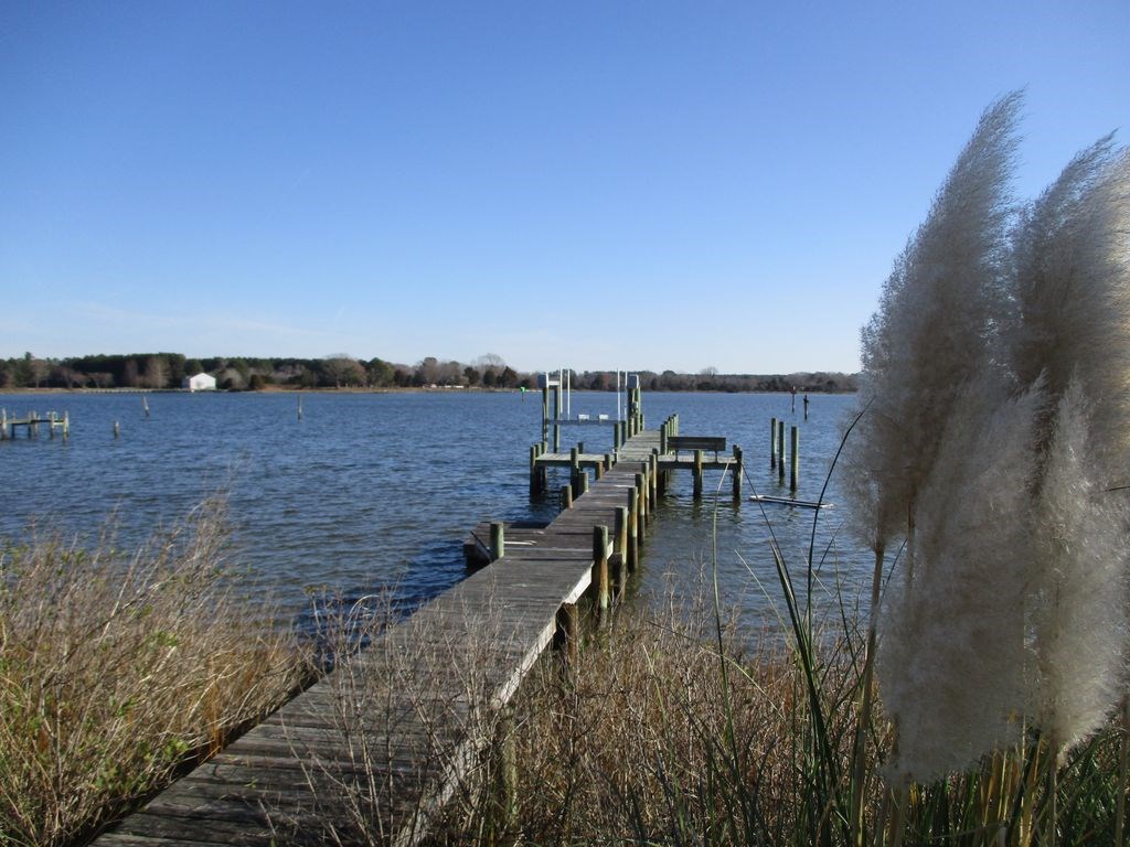 14262 Shore Dr, Harborton, Virginia image 3