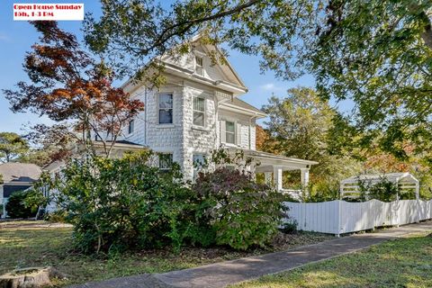 Homes For Sale - 18298 Cassatt Ave<br/> Parksley, VA 23421