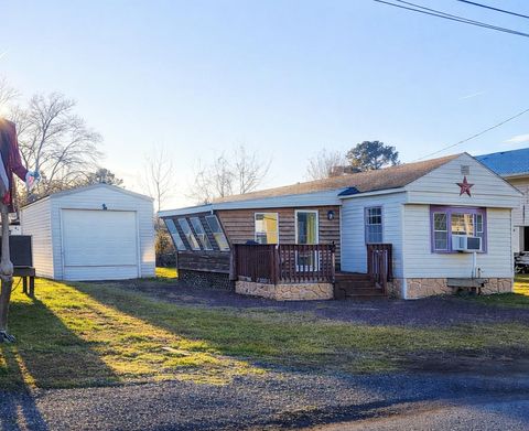 Apartment For Sale - 5352 Merritt Dr<br/> Accomack County, Chincoteague, VA 23336