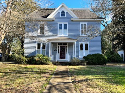 Homes For Sale - 4 Lee St<br/> Accomack County, Onancock, VA 23417