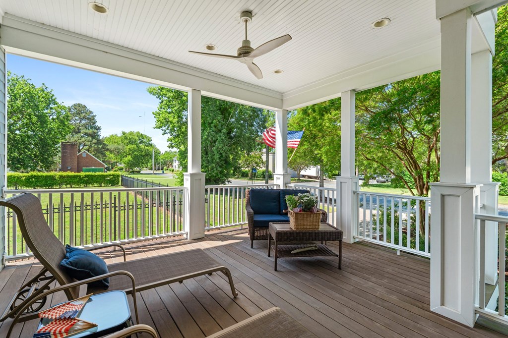 500 Fig St, Cape Charles, Virginia image 2
