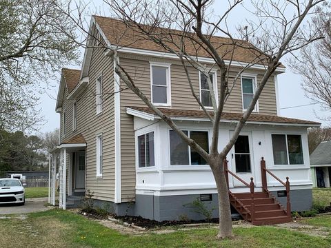 Homes For Sale - 39065 Church St<br/> Accomack County, Greenbackville, VA 23356