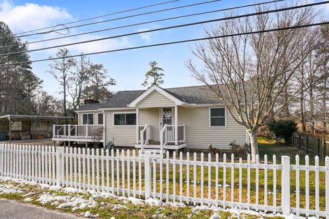 Homes For Sale - 6498 Church St<br/> Accomack County, Chincoteague, VA 23336