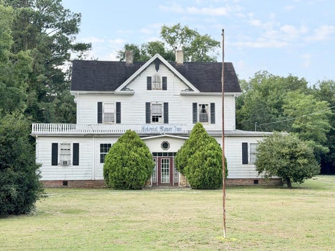 Homes For Sale - 84 Market St<br/> Onancock, VA 23417