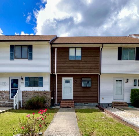 Townhouse For Sale - 7234 Oak Ridge Pl<br/> Chincoteague, VA 23336