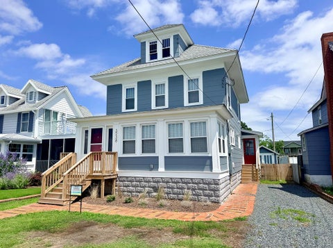 Homes For Sale - 3238 Main St<br/> Chincoteague, VA 23336