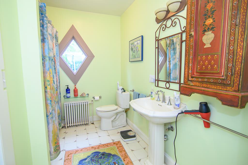 12 Joynes St, Onancock, Virginia image 19