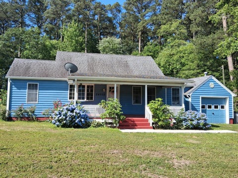 Homes For Sale - 24008 Bennett St<br/> Parksley, VA 23421