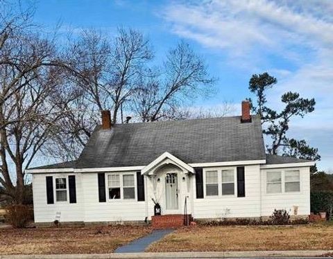 Homes For Sale - 35458 Upshur Neck Rd<br/> Quinby, VA 23423