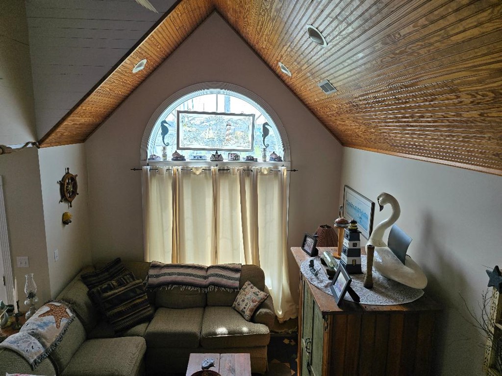 16155 Main Ridge Rd, Tangier, Virginia image 5