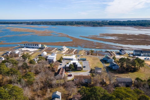 Townhouse For Sale - 7661 #8 East Side Rd<br/> Chincoteague, VA 23336
