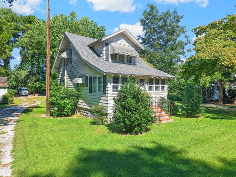 Homes For Sale - 16472 Metompkin Rd<br/> Accomack County, Bloxom, VA 23308