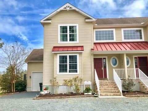 Townhouse For Sale - 7149 Silver Sails Landing<br/> Chincoteague, VA 23336