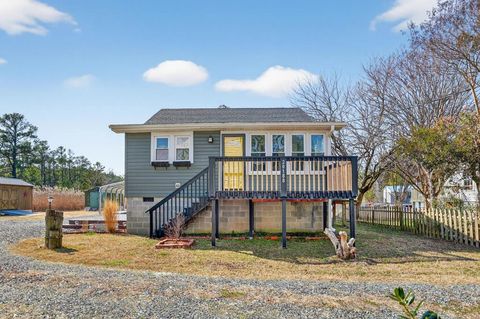 Homes For Sale - 20188 Allen Ln<br/> Accomack County, Onancock, VA 23417