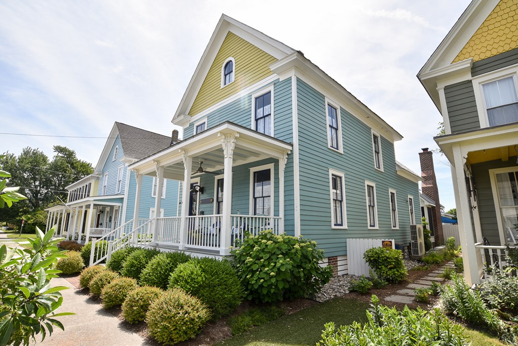 420 Randolph Ave, Cape Charles, Virginia image 3