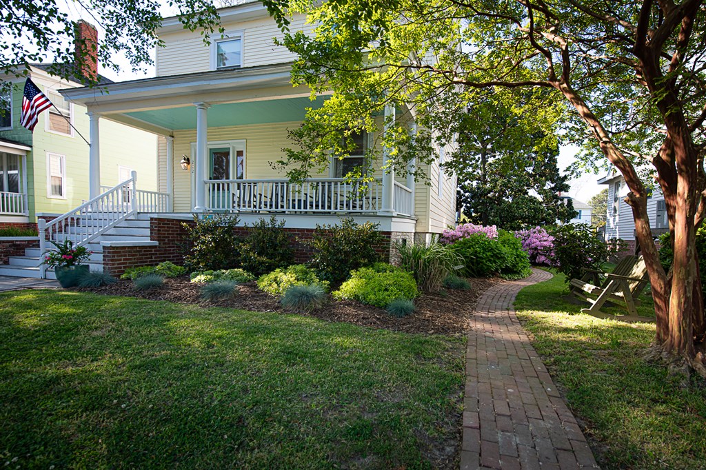 202 Madison Ave, Cape Charles, Virginia image 3