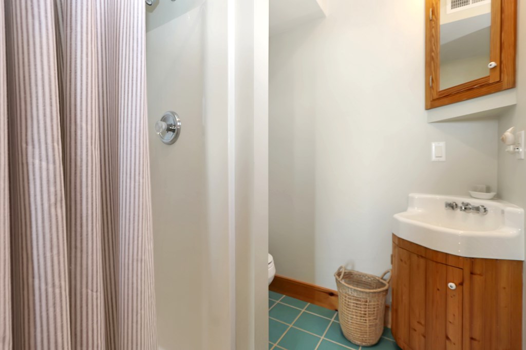 7335 Memorial Park Dr, Chincoteague, Virginia image 27