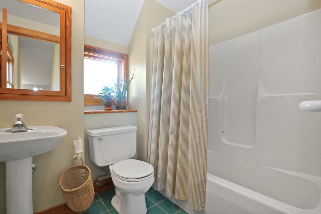 7335 Memorial Park Dr, Chincoteague, Virginia image 33
