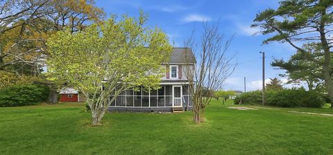 Homes For Sale - 21415 Cherrix Ln<br/> Accomack County, Tasley, VA 23441