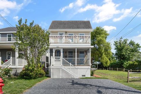 Homes For Sale - 3566 Main St<br/> Chincoteague, VA 23336