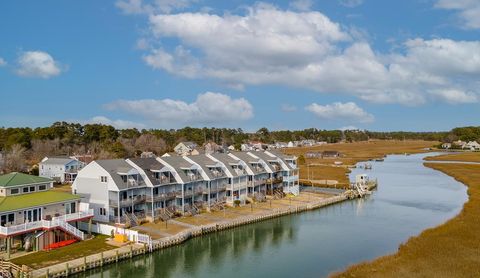 Townhouse For Sale - 7718 East Side Rd<br/> Accomack County, Chincoteague, VA 23336