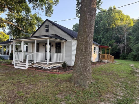 Homes For Sale - 28165 Nelsonia Rd<br/> Accomack County, Bloxom, VA 23308