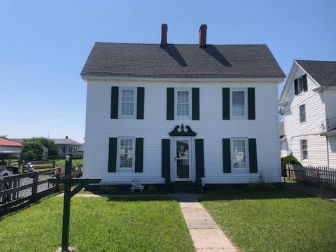 Homes For Sale - 16122 Main Ridge Rd<br/> Accomack County, Tangier, VA 23440