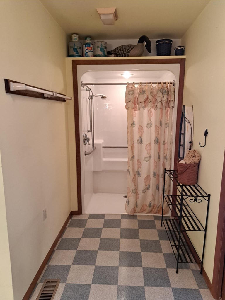 6452 Conant Lane, Chincoteague, Virginia image 15