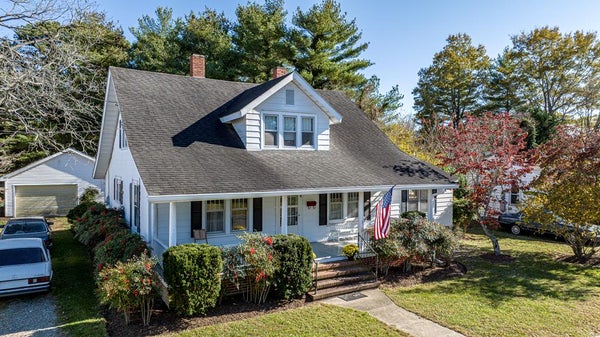 4 LAKE ST, ONANCOCK, VA 23417 - Image a1bc0f5577f73f8b1a6720a2d230ce2c/4133718411