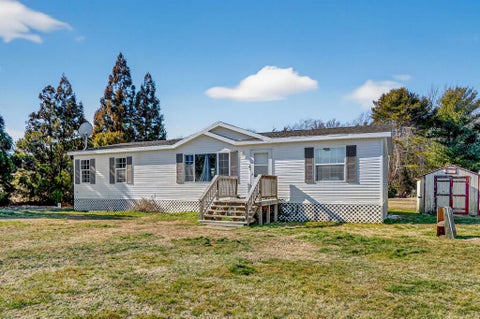 Mobile Home For Sale - 8024 Hickman Farm Rd<br/> Accomack County, Wallops Island, VA 23337